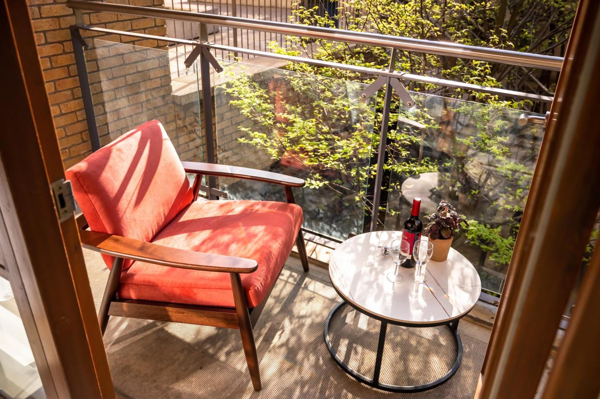 Aparthotel Staycity Augustine 3*